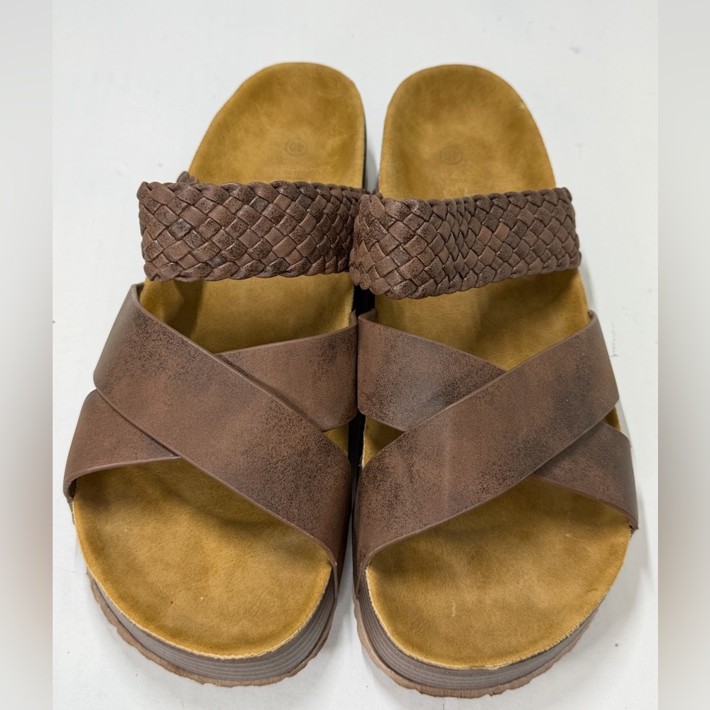 Brown Braided Strap Sandals No Brand New without tags Womens size 40